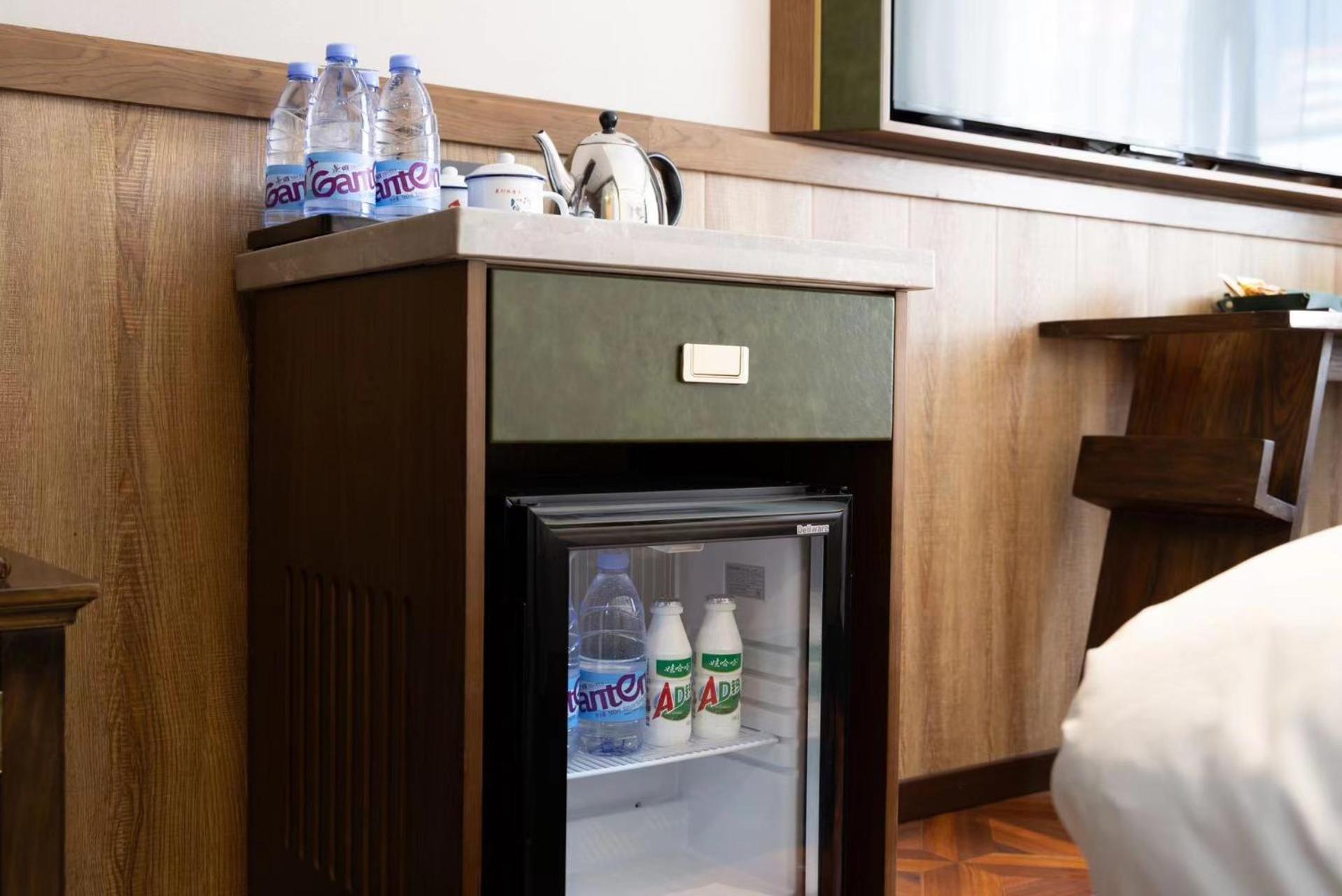 Nost Algia Hotel Near Beijing Panjiayuan Antique Market- Beijing Happy Valley, Cbd, China Zun And Sanlitun, Tian'Anmen Square, Free Ice Cream, Mineral Water, Coffee, Snacks And Laundry Service, Free Gymnastic, English Communication Well מראה חיצוני תמונה
