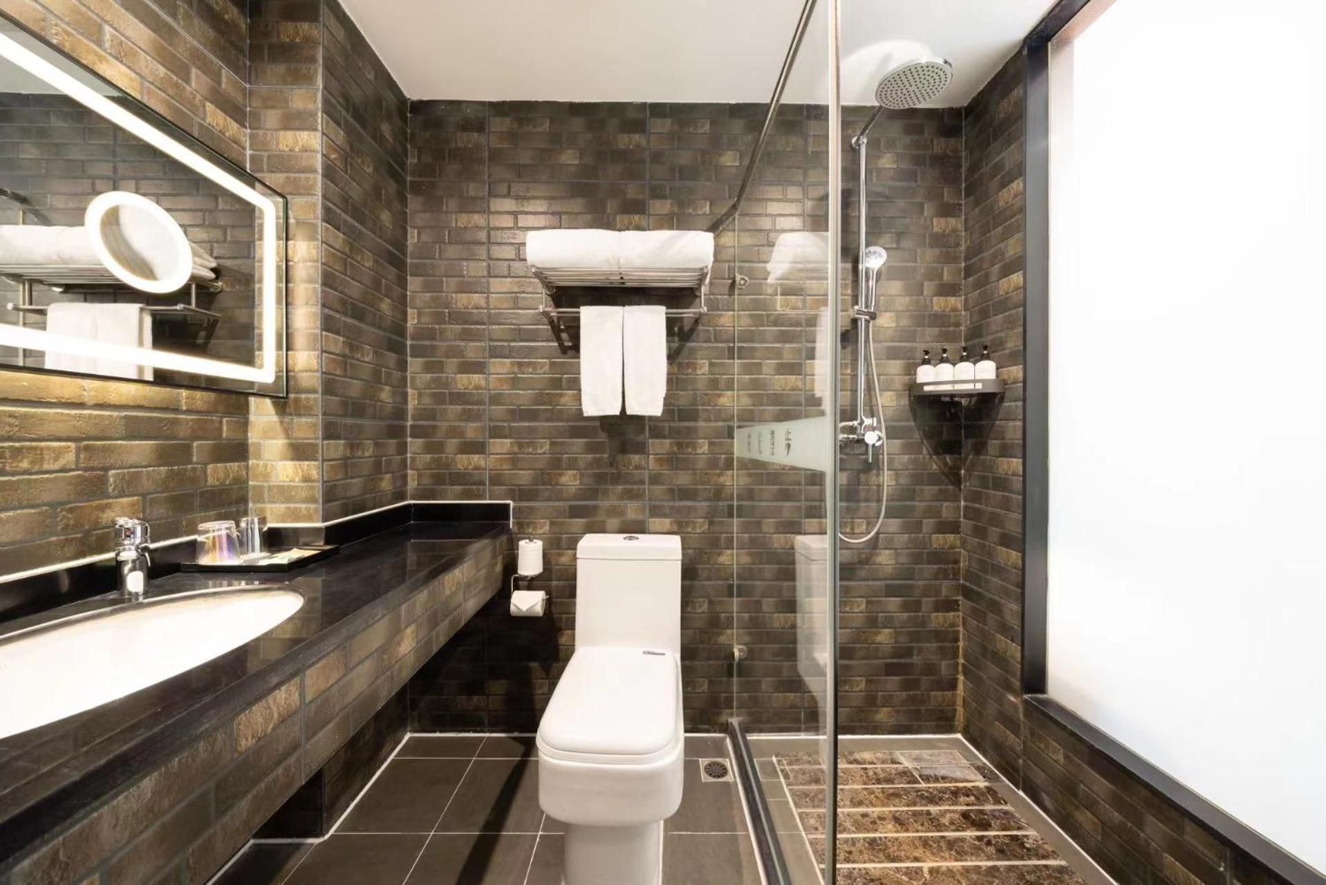 Nost Algia Hotel Near Beijing Panjiayuan Antique Market- Beijing Happy Valley, Cbd, China Zun And Sanlitun, Tian'Anmen Square, Free Ice Cream, Mineral Water, Coffee, Snacks And Laundry Service, Free Gymnastic, English Communication Well מראה חיצוני תמונה