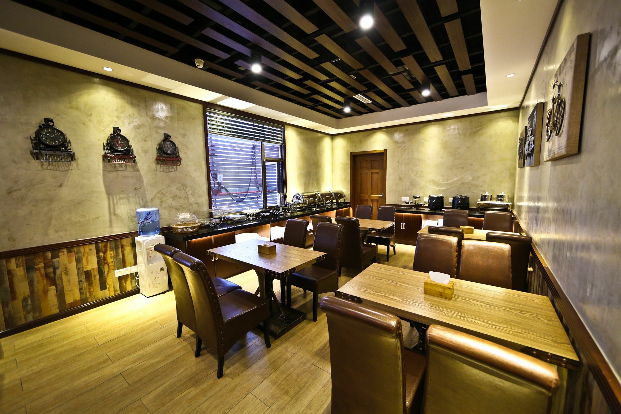 Nost Algia Hotel Near Beijing Panjiayuan Antique Market- Beijing Happy Valley, Cbd, China Zun And Sanlitun, Tian'Anmen Square, Free Ice Cream, Mineral Water, Coffee, Snacks And Laundry Service, Free Gymnastic, English Communication Well מראה חיצוני תמונה