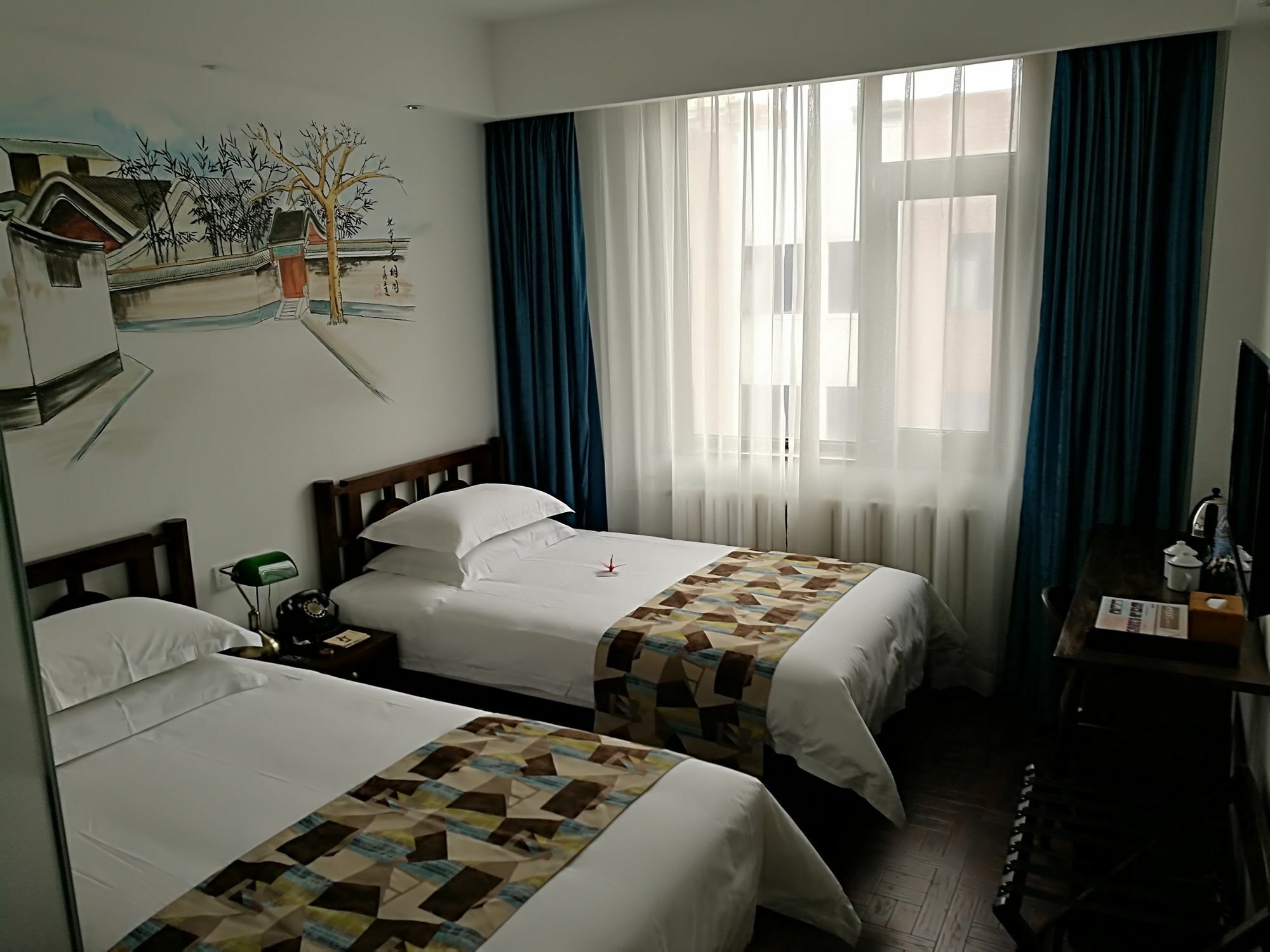 Nost Algia Hotel Near Beijing Panjiayuan Antique Market- Beijing Happy Valley, Cbd, China Zun And Sanlitun, Tian'Anmen Square, Free Ice Cream, Mineral Water, Coffee, Snacks And Laundry Service, Free Gymnastic, English Communication Well מראה חיצוני תמונה