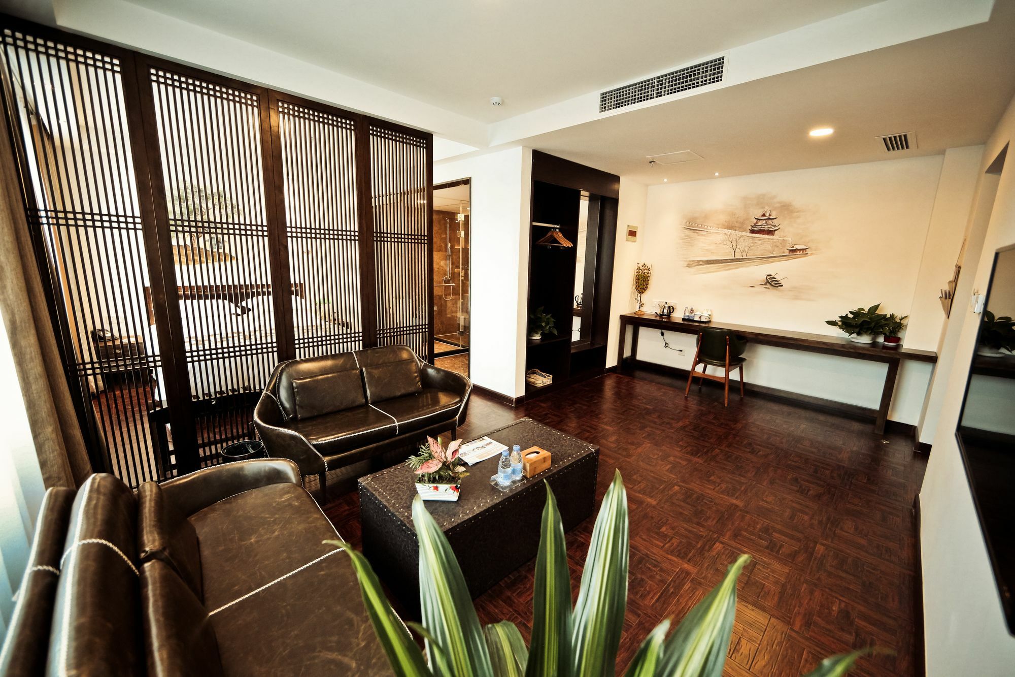 Nost Algia Hotel Near Beijing Panjiayuan Antique Market- Beijing Happy Valley, Cbd, China Zun And Sanlitun, Tian'Anmen Square, Free Ice Cream, Mineral Water, Coffee, Snacks And Laundry Service, Free Gymnastic, English Communication Well מראה חיצוני תמונה