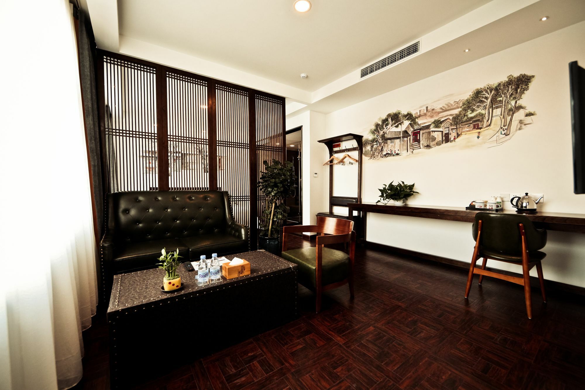 Nost Algia Hotel Near Beijing Panjiayuan Antique Market- Beijing Happy Valley, Cbd, China Zun And Sanlitun, Tian'Anmen Square, Free Ice Cream, Mineral Water, Coffee, Snacks And Laundry Service, Free Gymnastic, English Communication Well מראה חיצוני תמונה