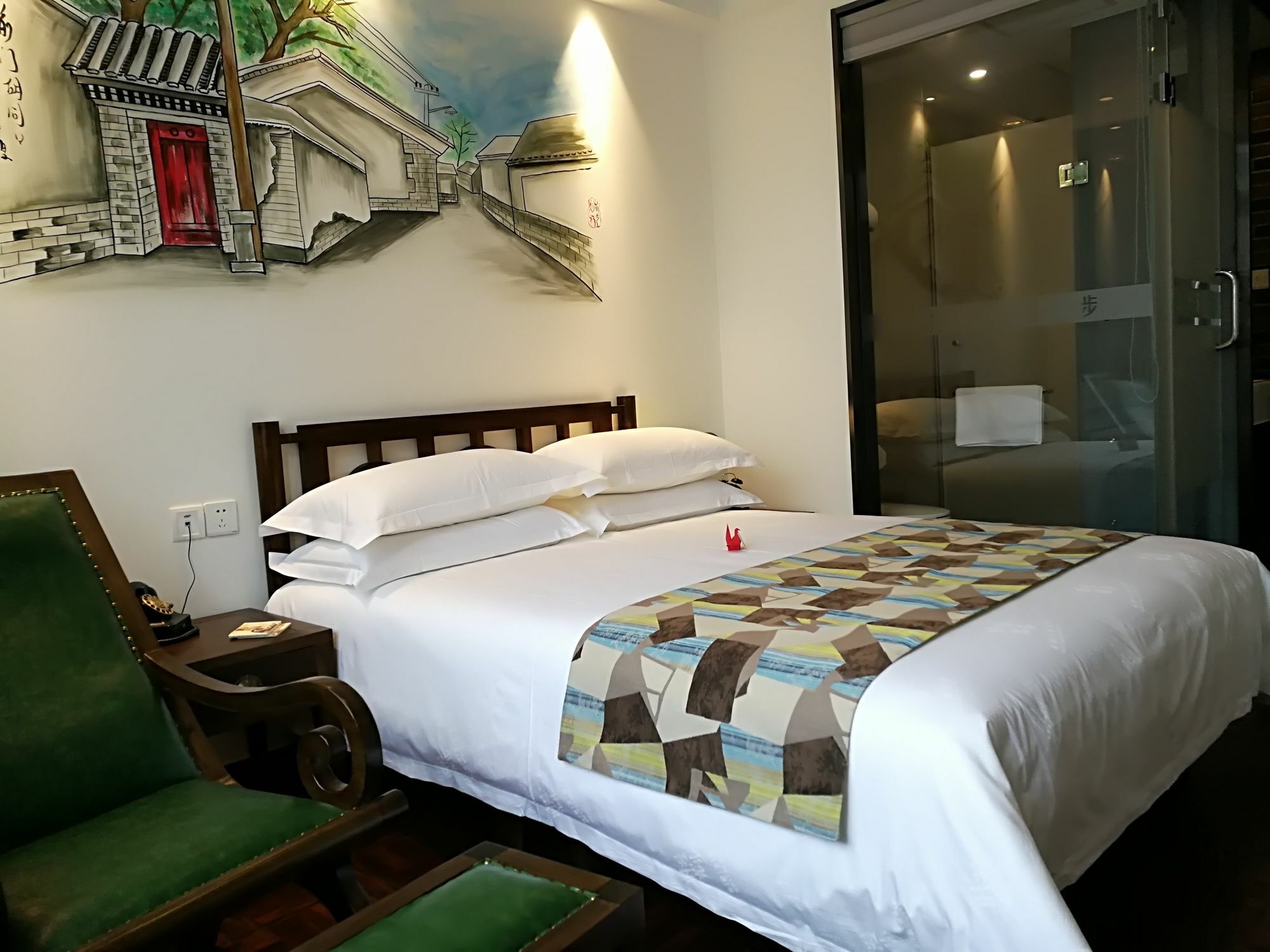Nost Algia Hotel Near Beijing Panjiayuan Antique Market- Beijing Happy Valley, Cbd, China Zun And Sanlitun, Tian'Anmen Square, Free Ice Cream, Mineral Water, Coffee, Snacks And Laundry Service, Free Gymnastic, English Communication Well מראה חיצוני תמונה